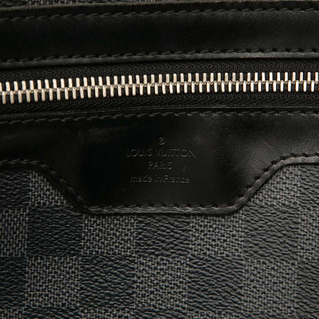 Louis Vuitton Damier Graphite Daniel GM - Side view