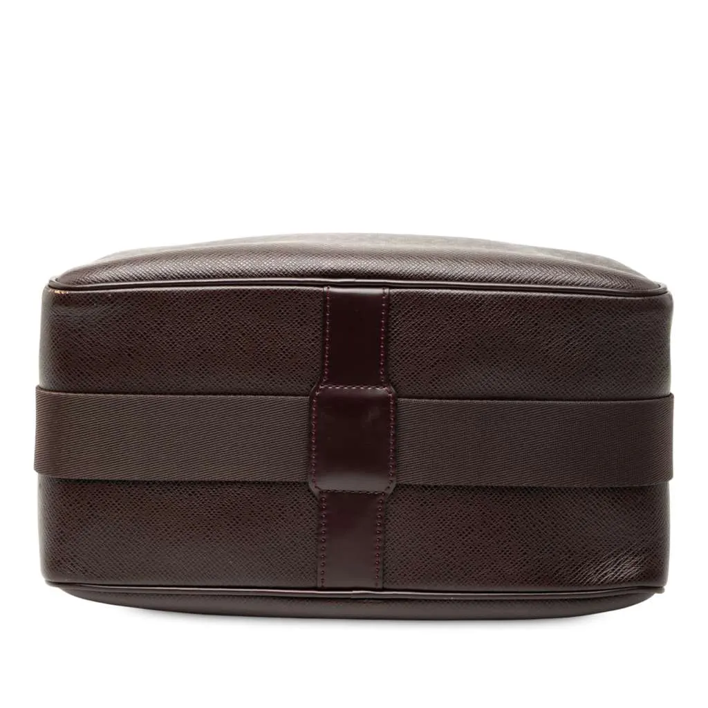 Louis Vuitton Taiga Reporter PM Brown Leather Good - Inside View