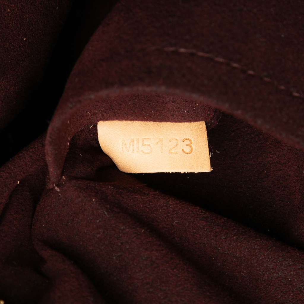 Louis Vuitton Monogram Marais MM - Detail 1