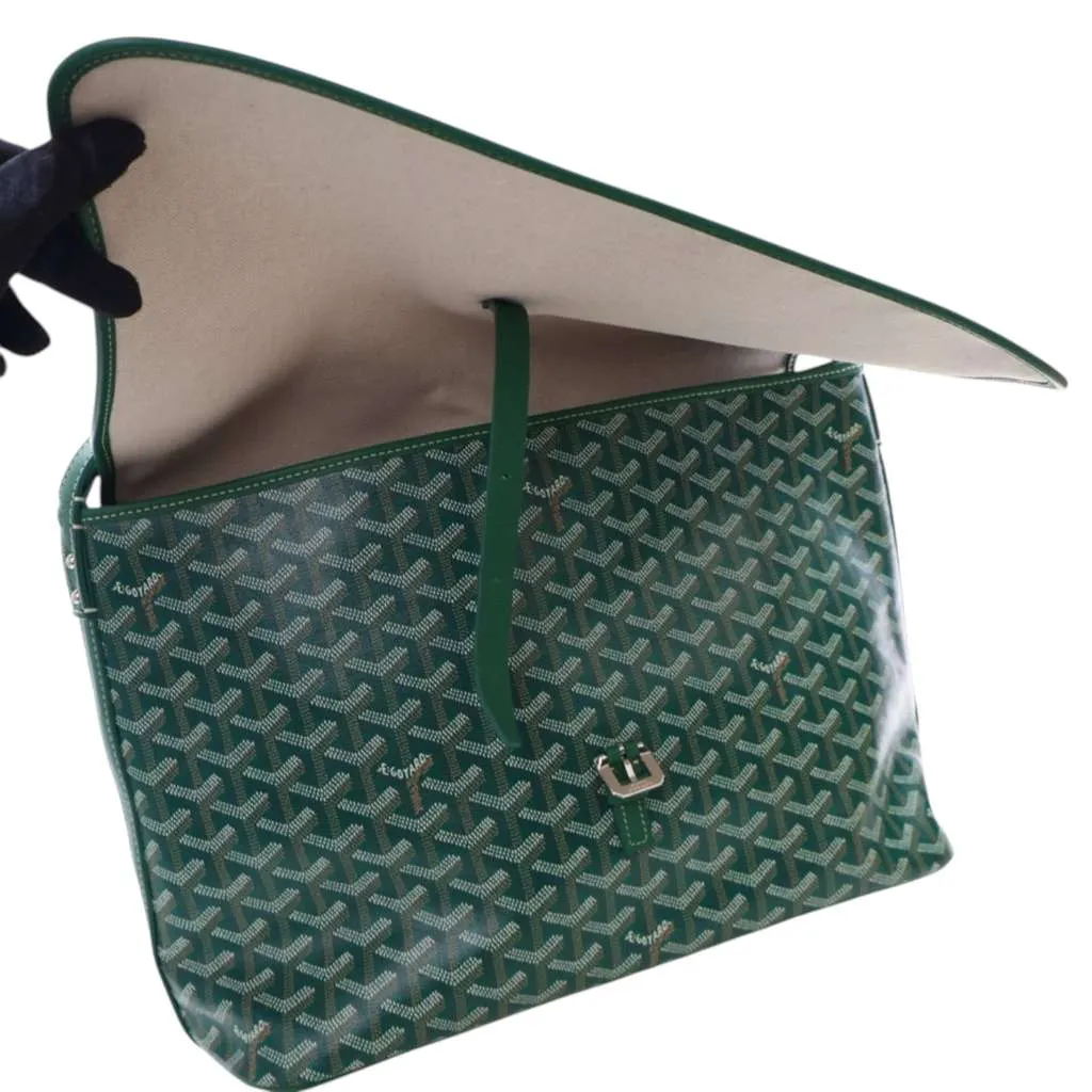Goyard Goyardine Capetien MM Messenger Green Canvas Good - Model View