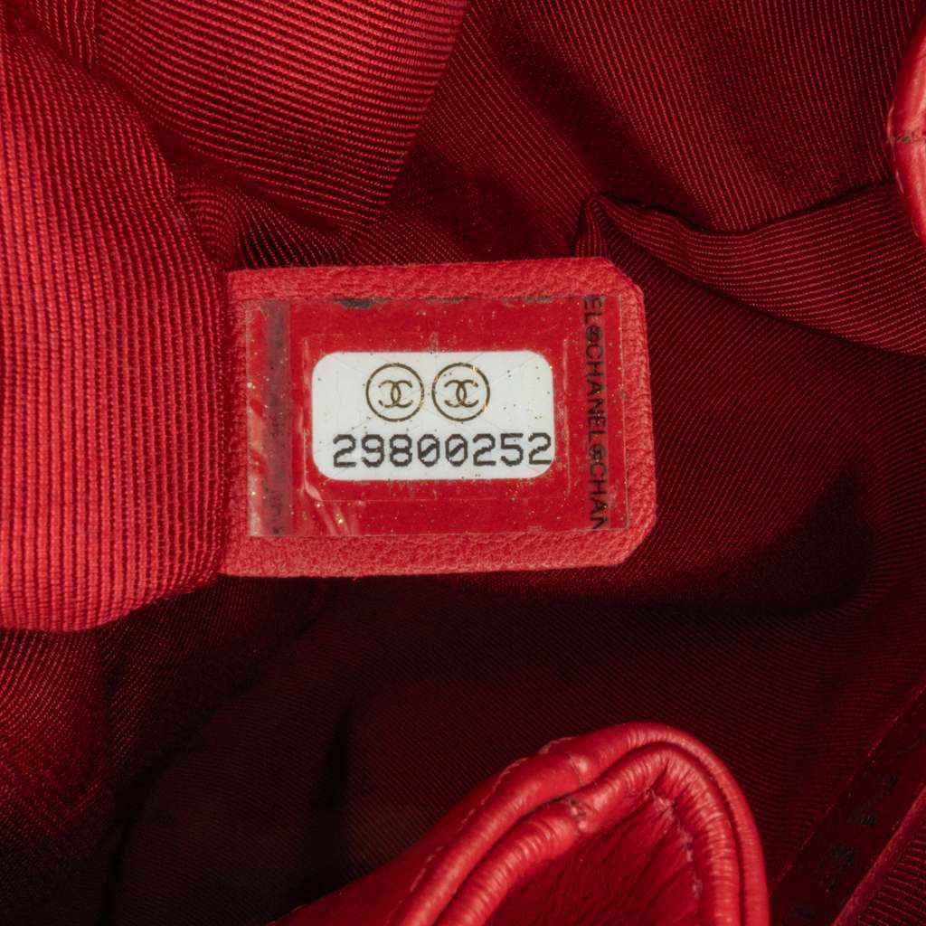 Chanel Aged Calfskin Chain Around Drawstring Bucket - Detail 2