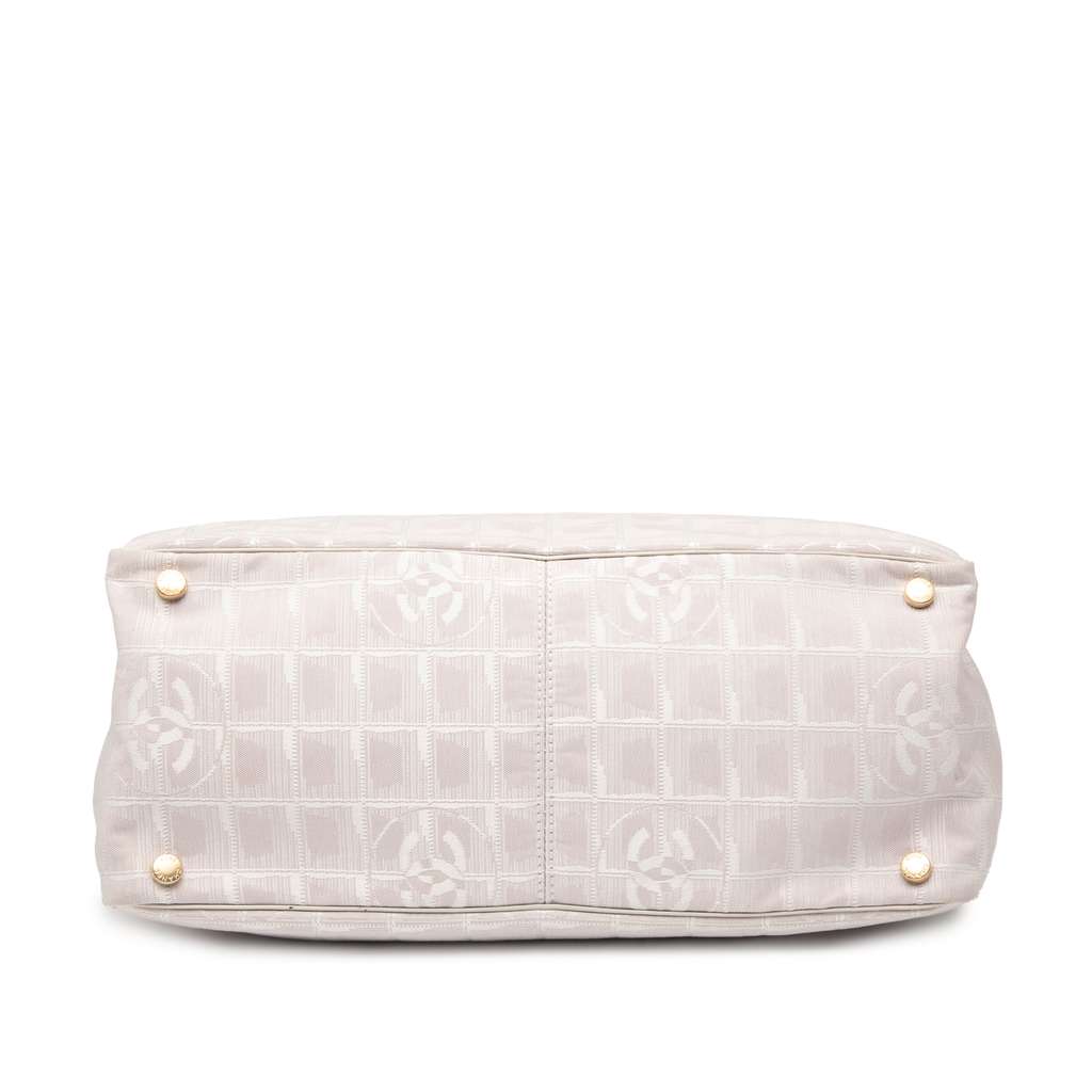 Chanel New Travel Line Nylon Tote - Image 6