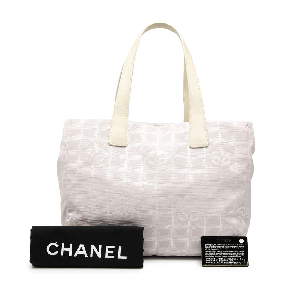 Chanel New Travel Line Nylon Tote - Image 10