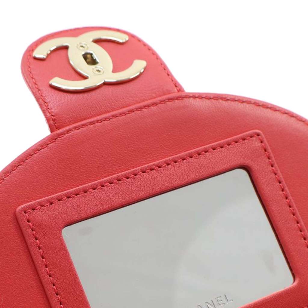 Chanel Small Quilted Lambskin Resin Elegant Chain Tubular Vanity Case - Image 12