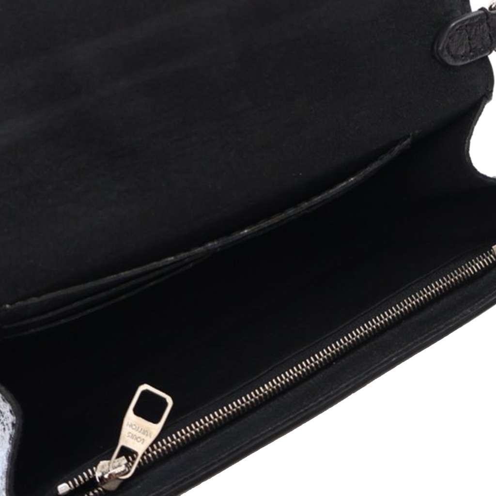 Louis Vuitton Monogram Giant Reverse Dauphine - Image 10