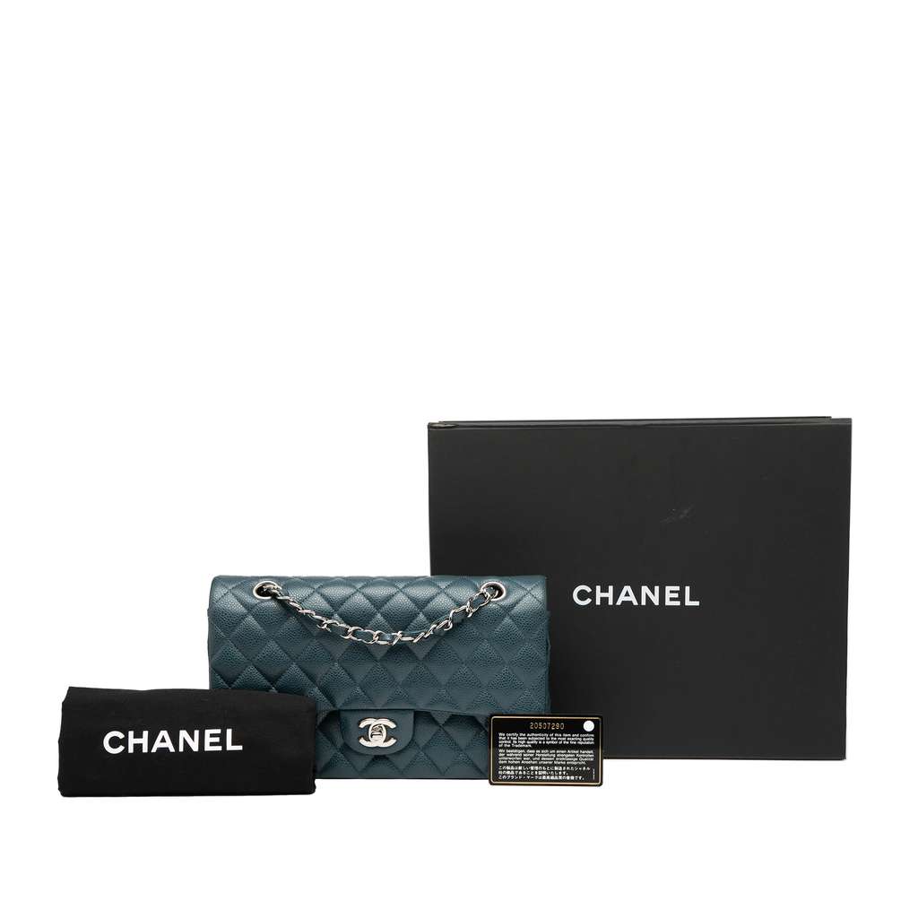 Chanel Medium Classic Caviar Double Flap - Image 12