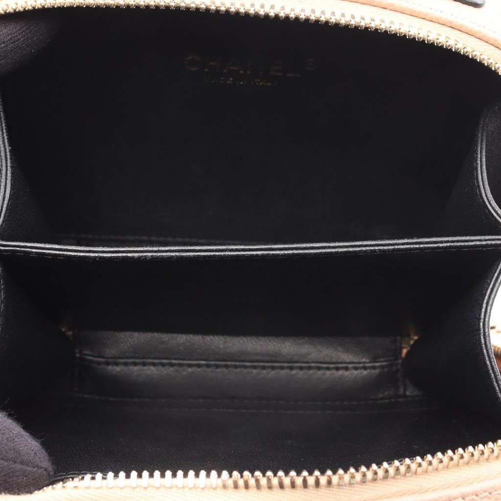 Chanel Small Caviar CC Filigree Vanity Case - Image 6