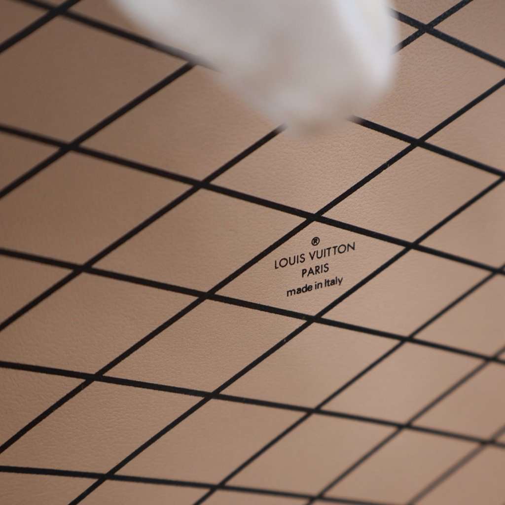 Louis Vuitton Epi Boite Chapeau Souple MM - Detail 2