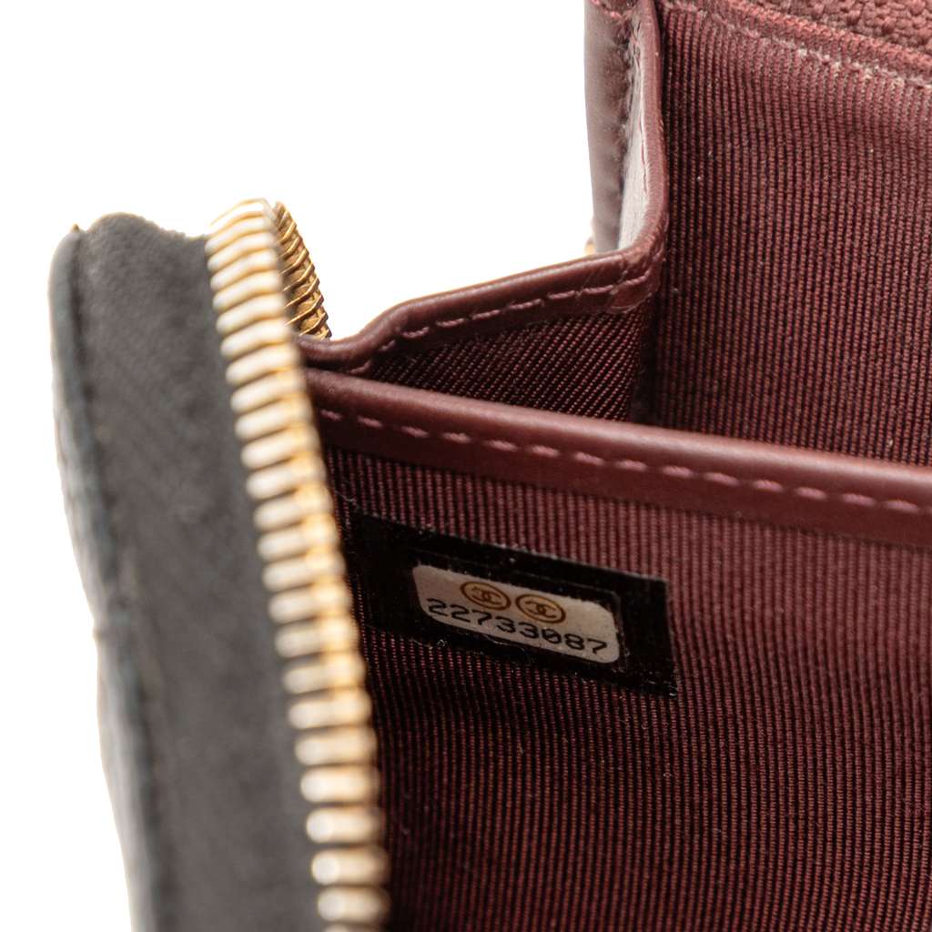 Chanel CC Quilted Caviar Zip Around Long Wallet - Detail 1