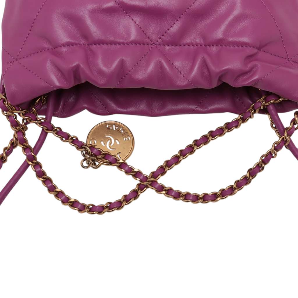 Chanel Mini Shiny Calfskin 22 Handbag - Image 11