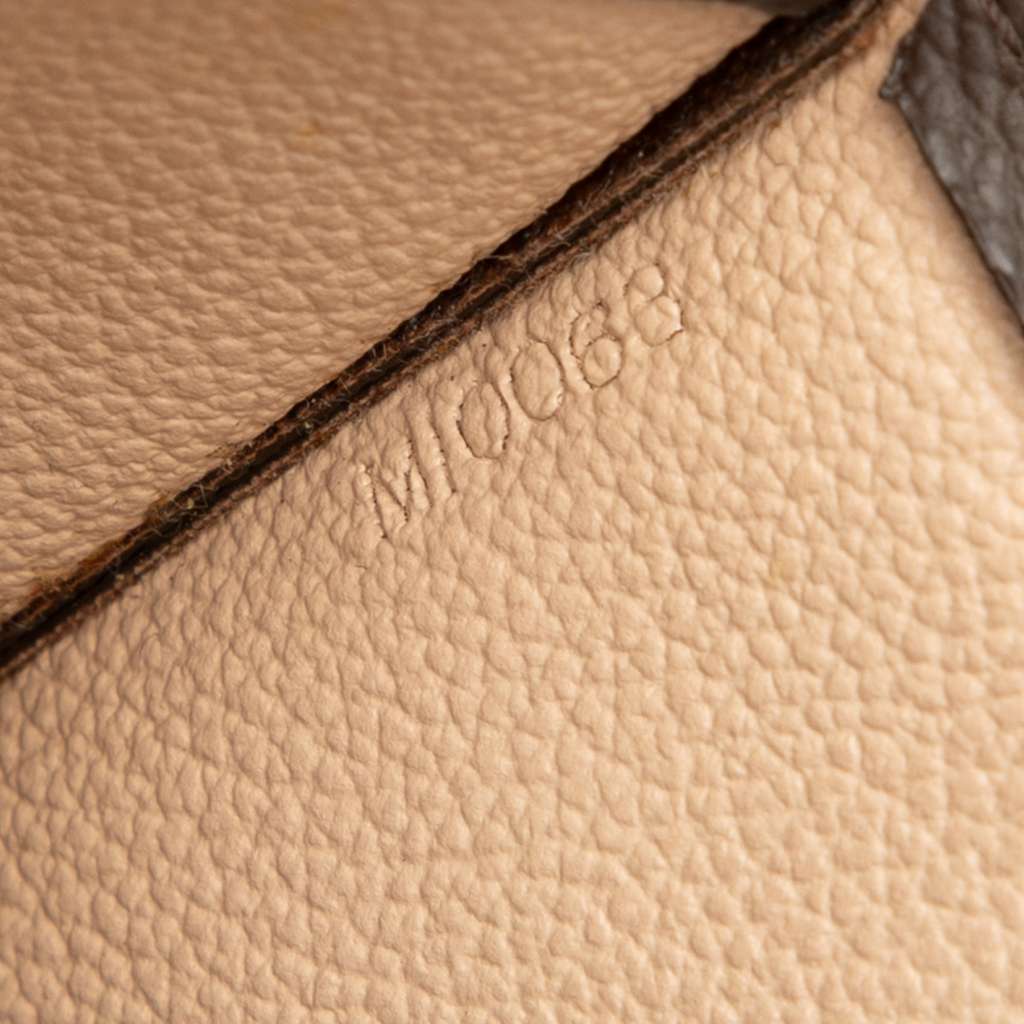 Louis Vuitton Monogram Sac Plat - Detail 1