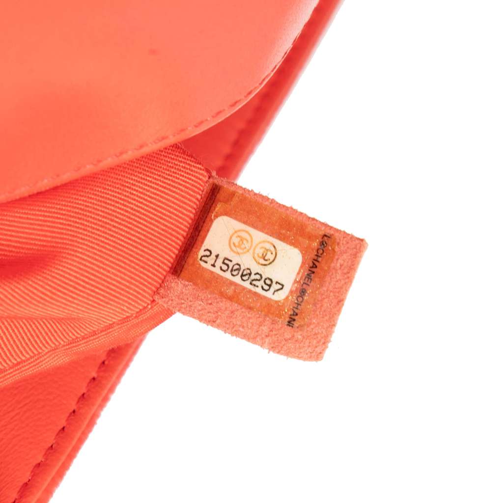 Chanel Old Medium Quilted Velvet Boy Flap - Detail 1