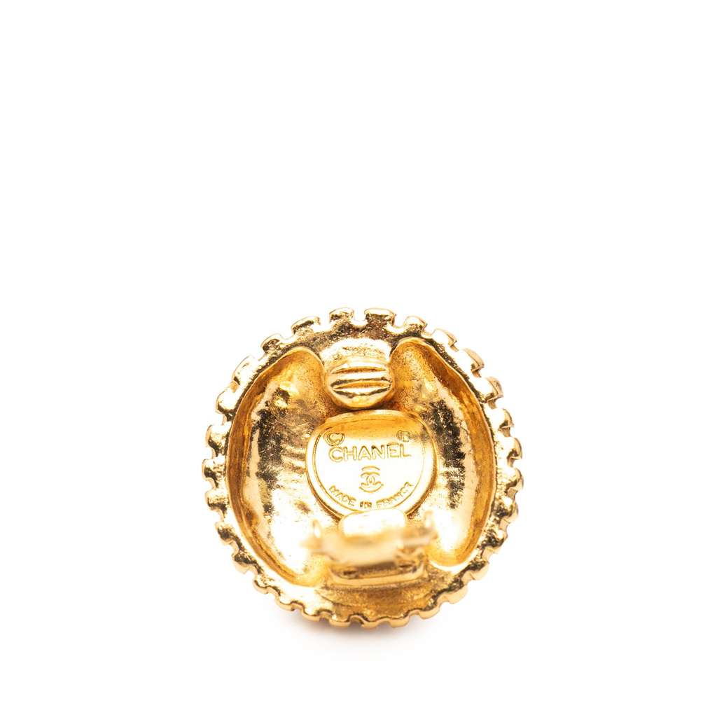 Chanel CC Gold Plated Round Clip on Earrings - Image 6