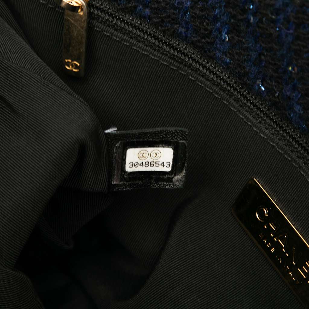 Chanel Large Chevron Tweed Sequin 19 Flap - Detail 1