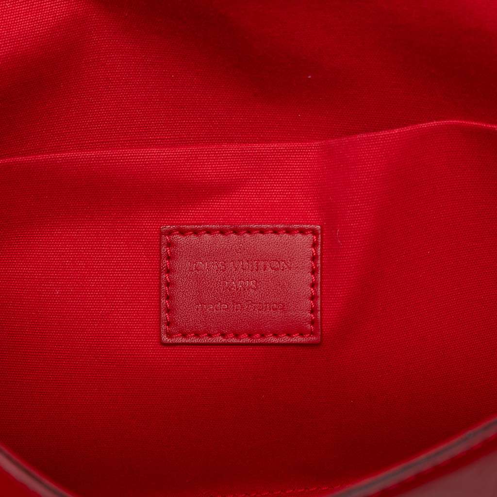 Louis Vuitton Monogram Vernis Pochette Felicie - Side view