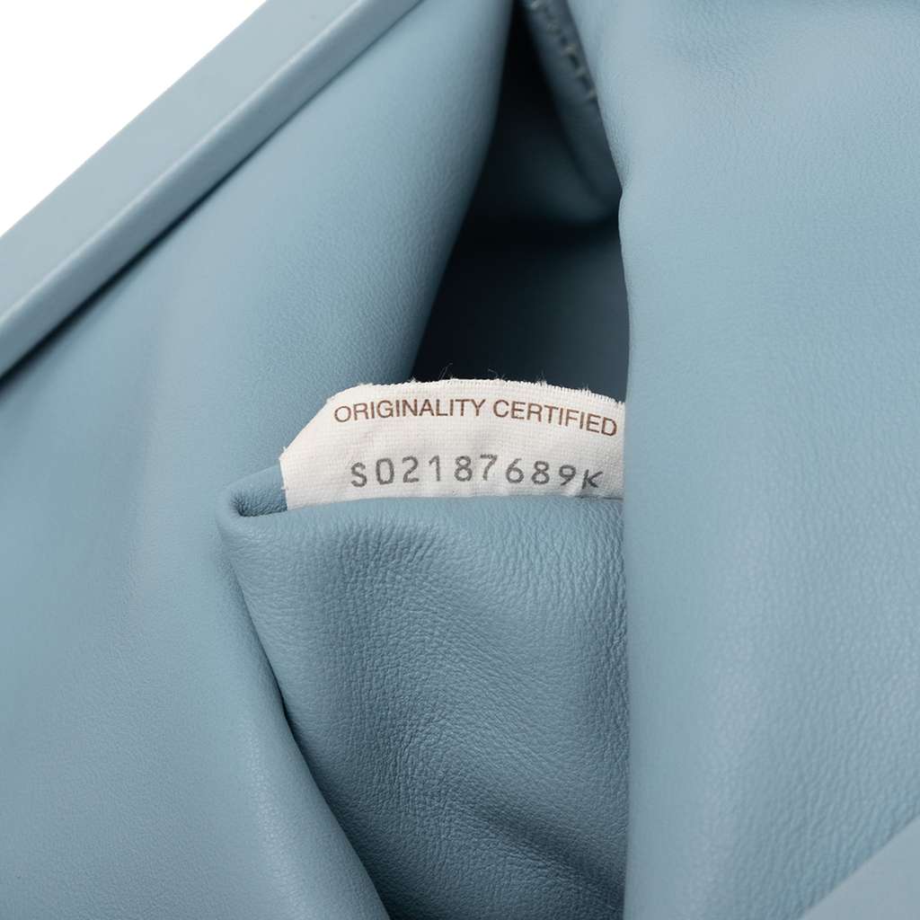 Bottega Veneta Leather BV Trine Angular Clutch - Detail 1