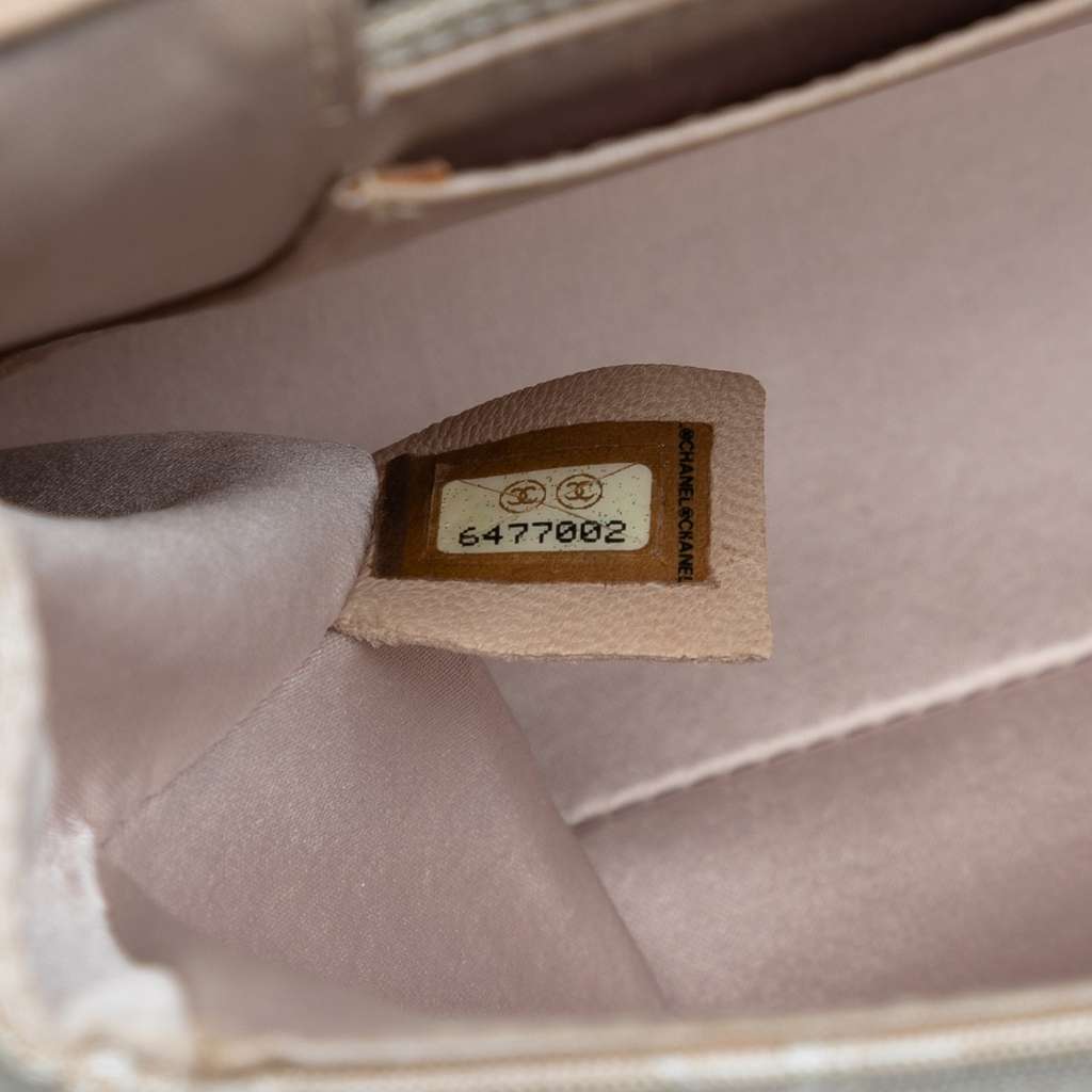 Chanel Medium New Travel Line Nylon Single Flap - Detail 1