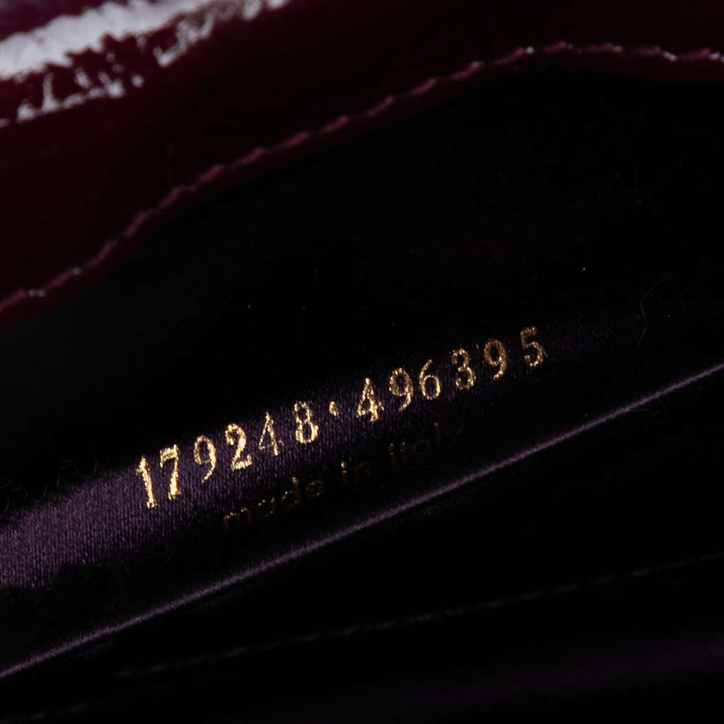 Saint Laurent Small Textured Patent Belle De Jour Clutch - Detail 1