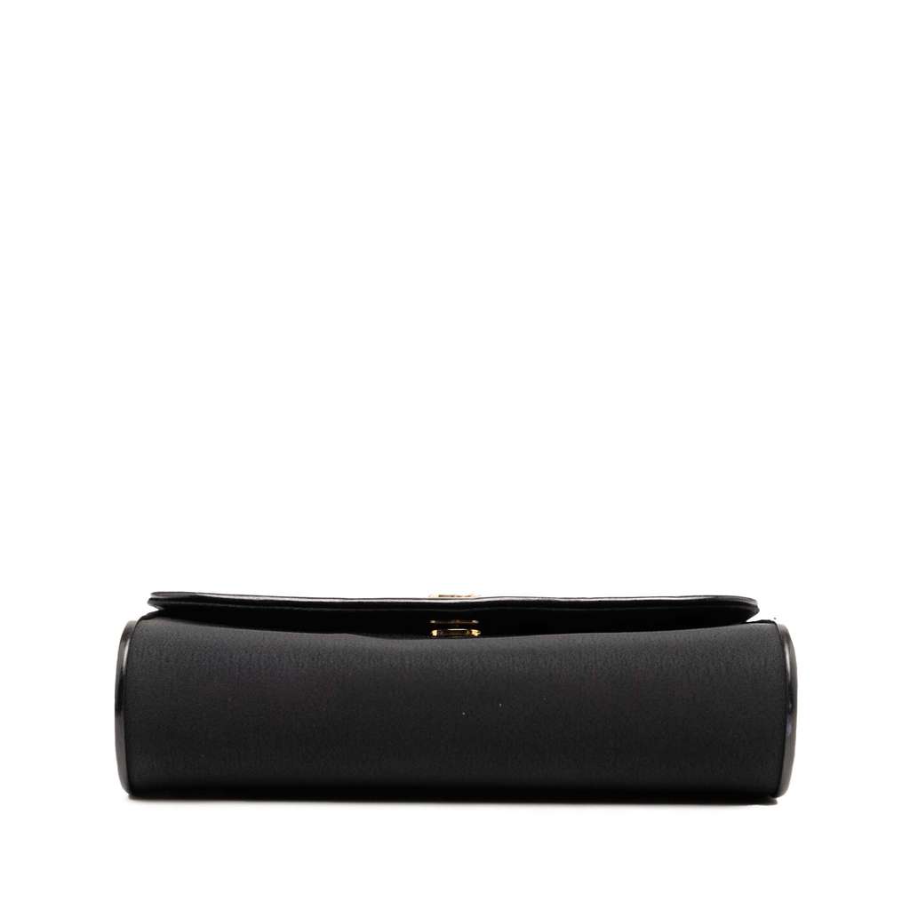 Gucci Canvas Interlocking G Chain Shoulder Bag - Image 6