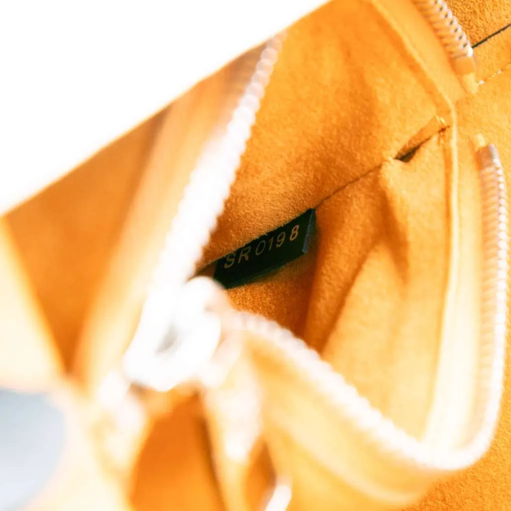 Louis Vuitton Epi NeoNoe MM White Leather Good - Box View