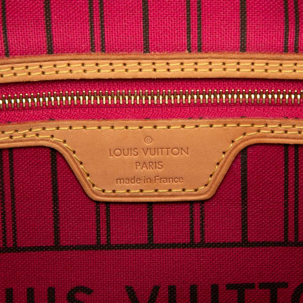 Louis Vuitton Monogram Neverfull PM - Side view