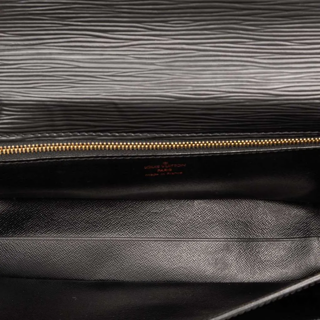 Louis Vuitton Epi Sellier Dragonne Black Leather Good - Model View