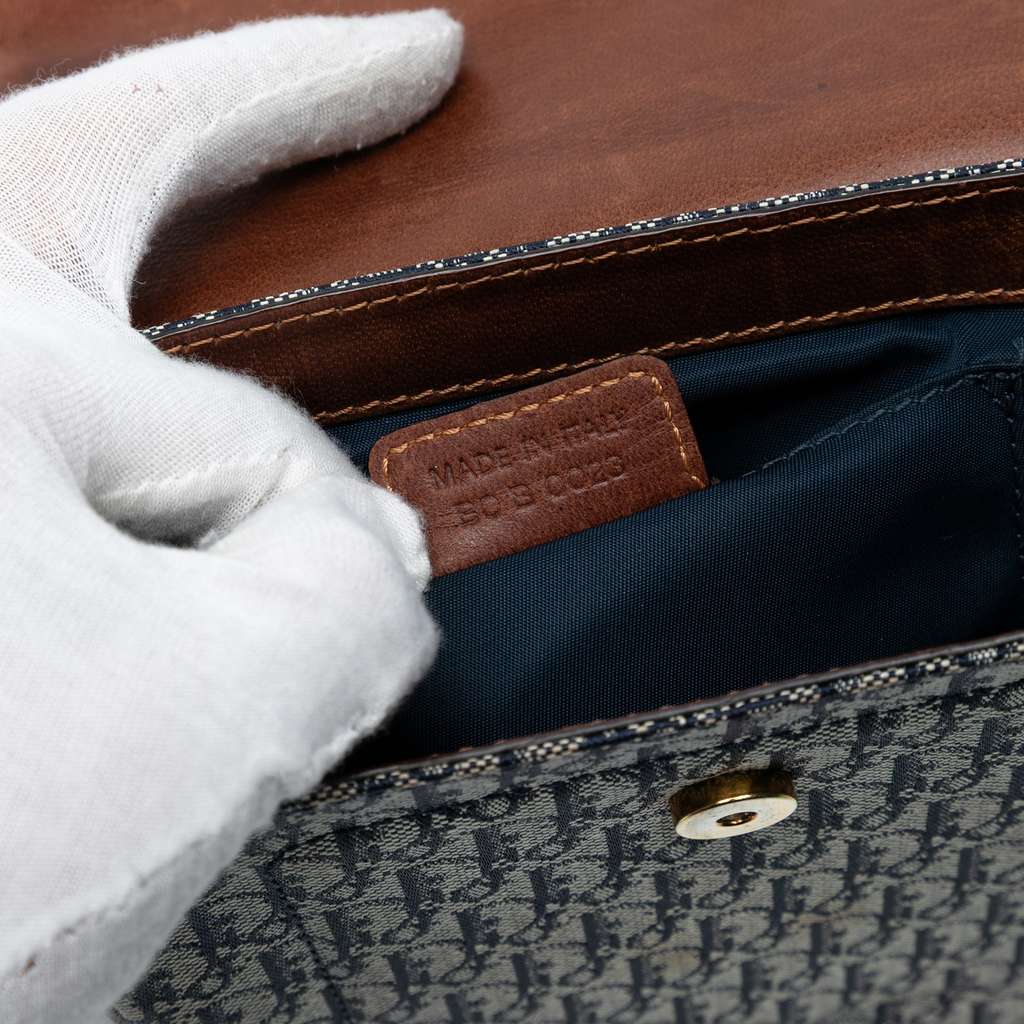 Dior Diorissimo Trotter Canvas Street Chic Crossbody - Detail 1