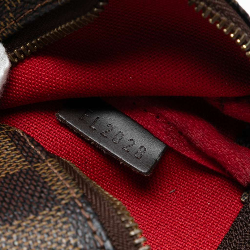 Louis Vuitton Damier Ebene Mini Pochette Accessoires - Detail 1