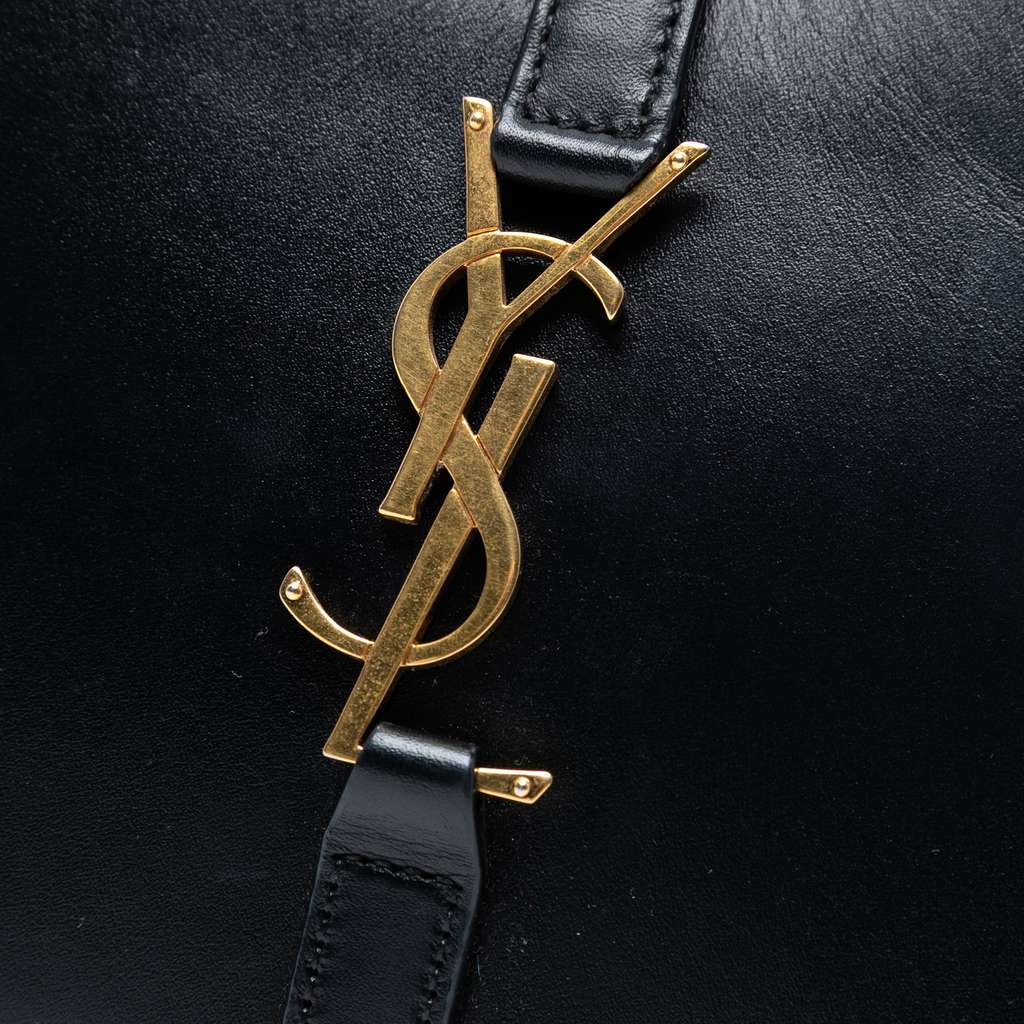 Saint Laurent Smooth Calfskin Le 5 a 7 Hobo - Detail 1