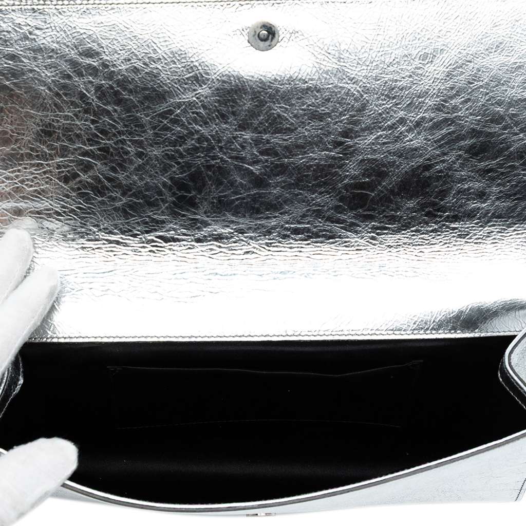 Saint Laurent Large Textured Metallic Calfskin Monogram Belle De Jour Clutch - 4