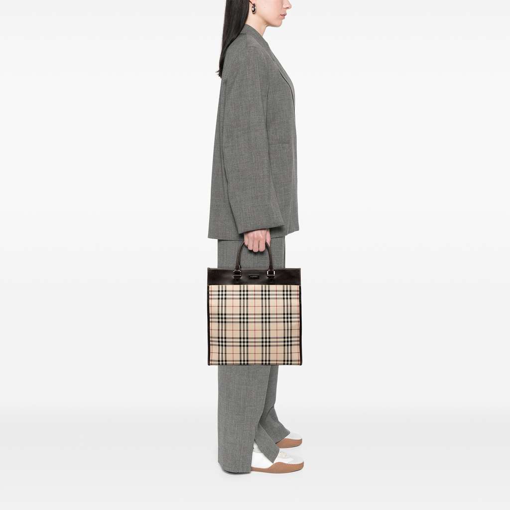 Burberry House Check Canvas Tote - Detail 1