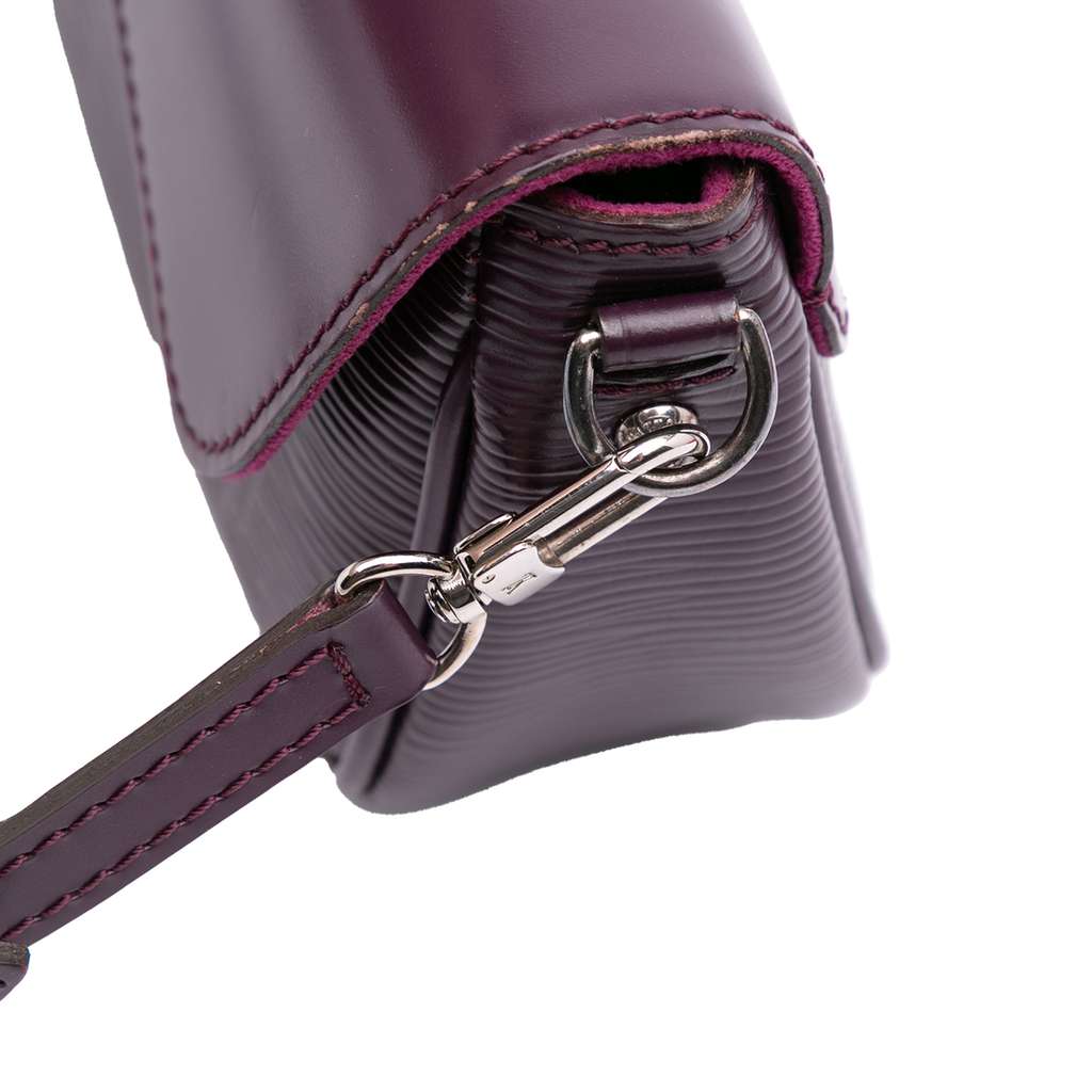 Louis Vuitton Epi Pochette Montaigne - Image 12