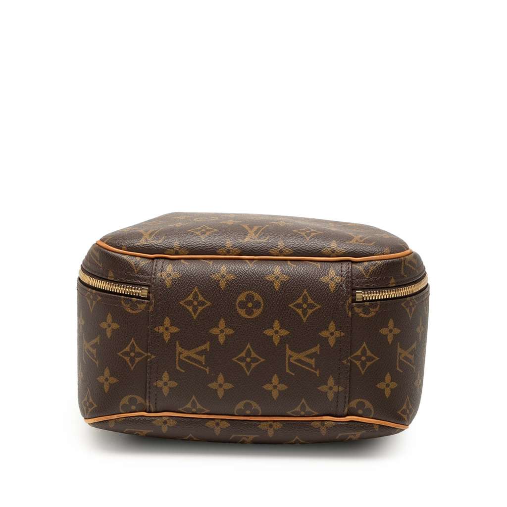 Louis Vuitton Monogram Excursion - Image 6