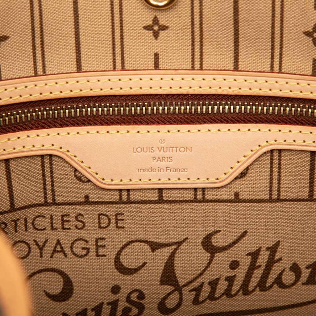 Louis Vuitton Monogram Neverfull PM - Side view