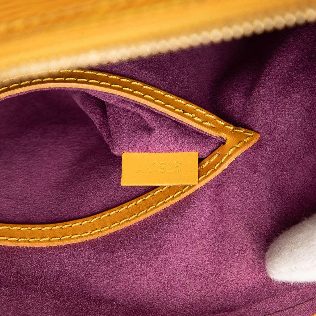 Louis Vuitton Epi Alma PM - Side view