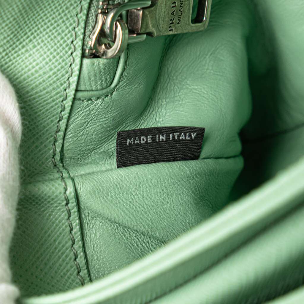 Prada Saffiano Lux Chain Lock Flap - Detail 1