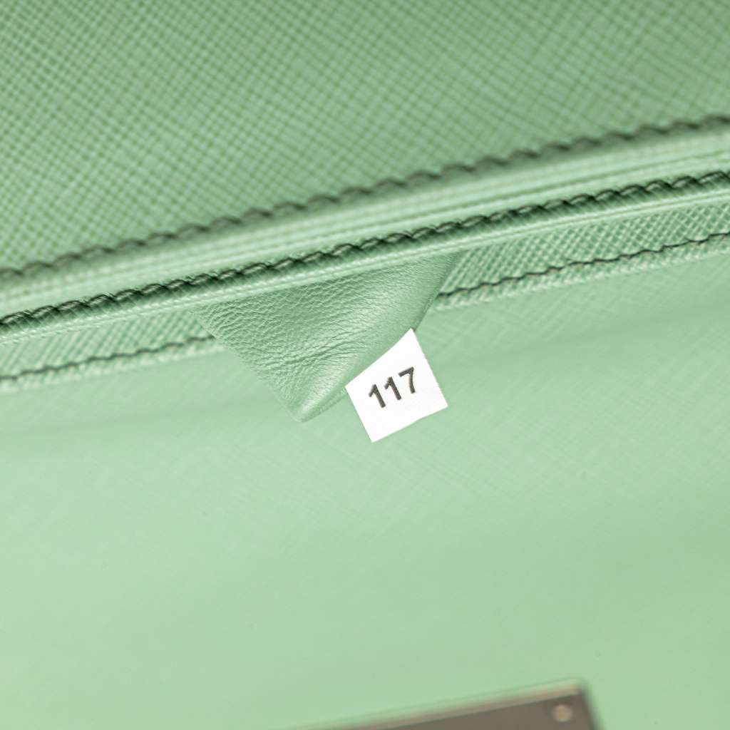 Prada Saffiano Lux Chain Lock Flap - Detail 2