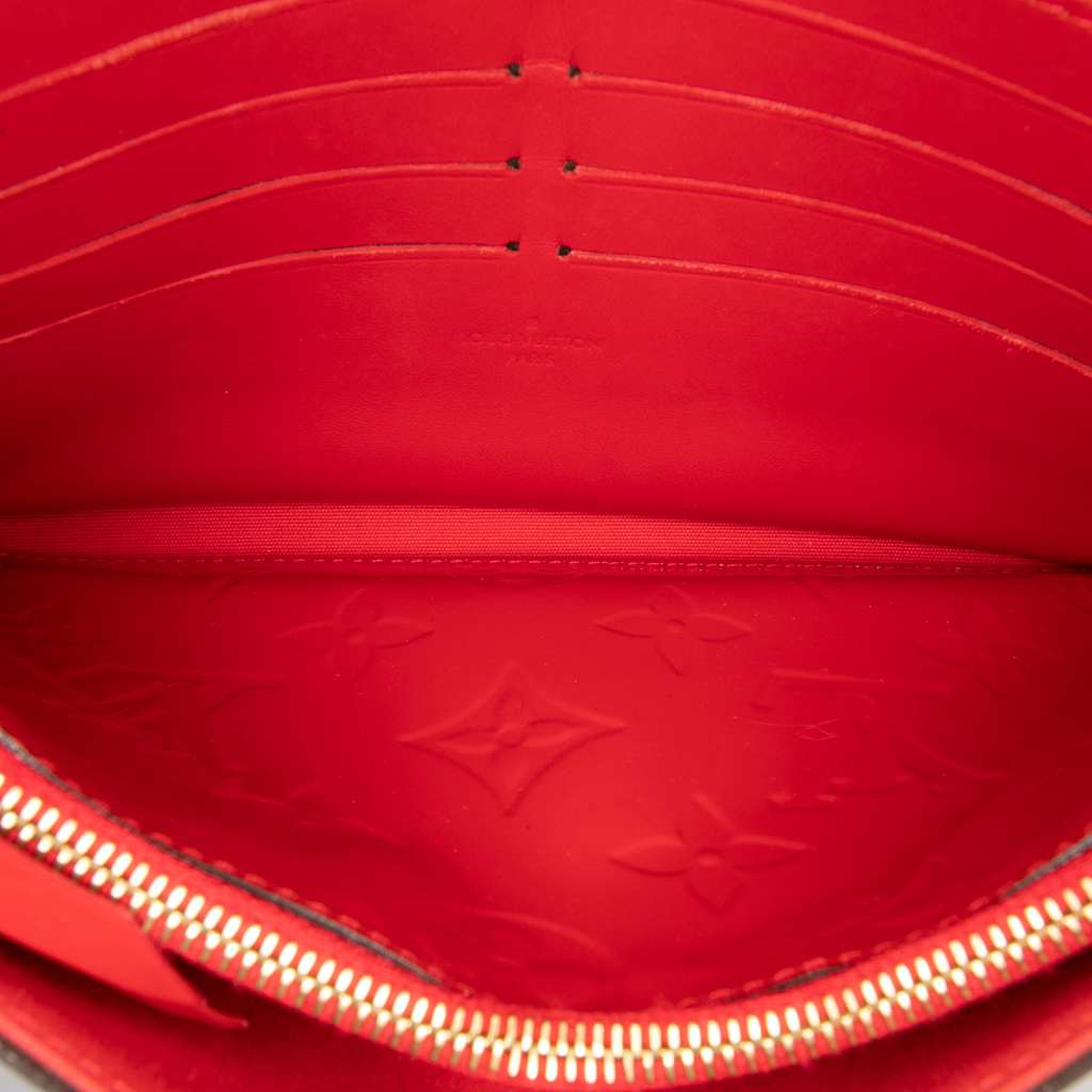 Louis Vuitton Monogram Vernis Pochette Felicie - Side view