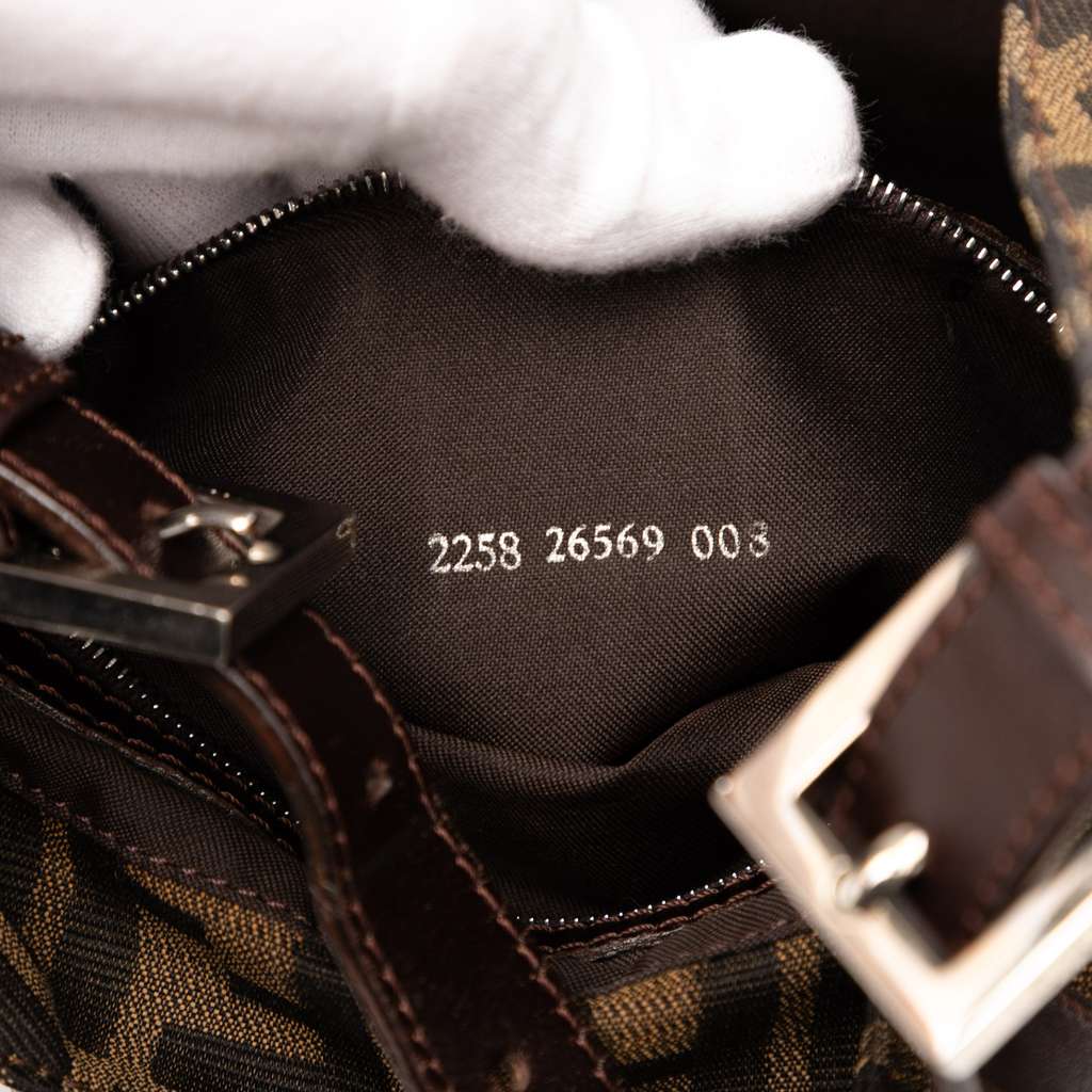 Fendi Zucca Canvas Shoulder Bag - Detail 1