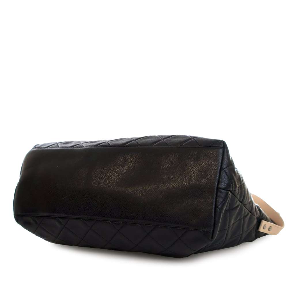 Chanel Reissue Quilted Caviar Messenger Flap - Image 13