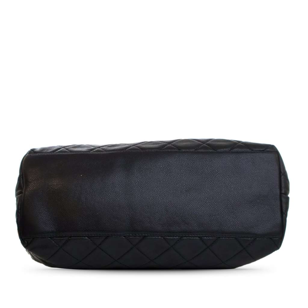 Chanel Reissue Quilted Caviar Messenger Flap - Image 6