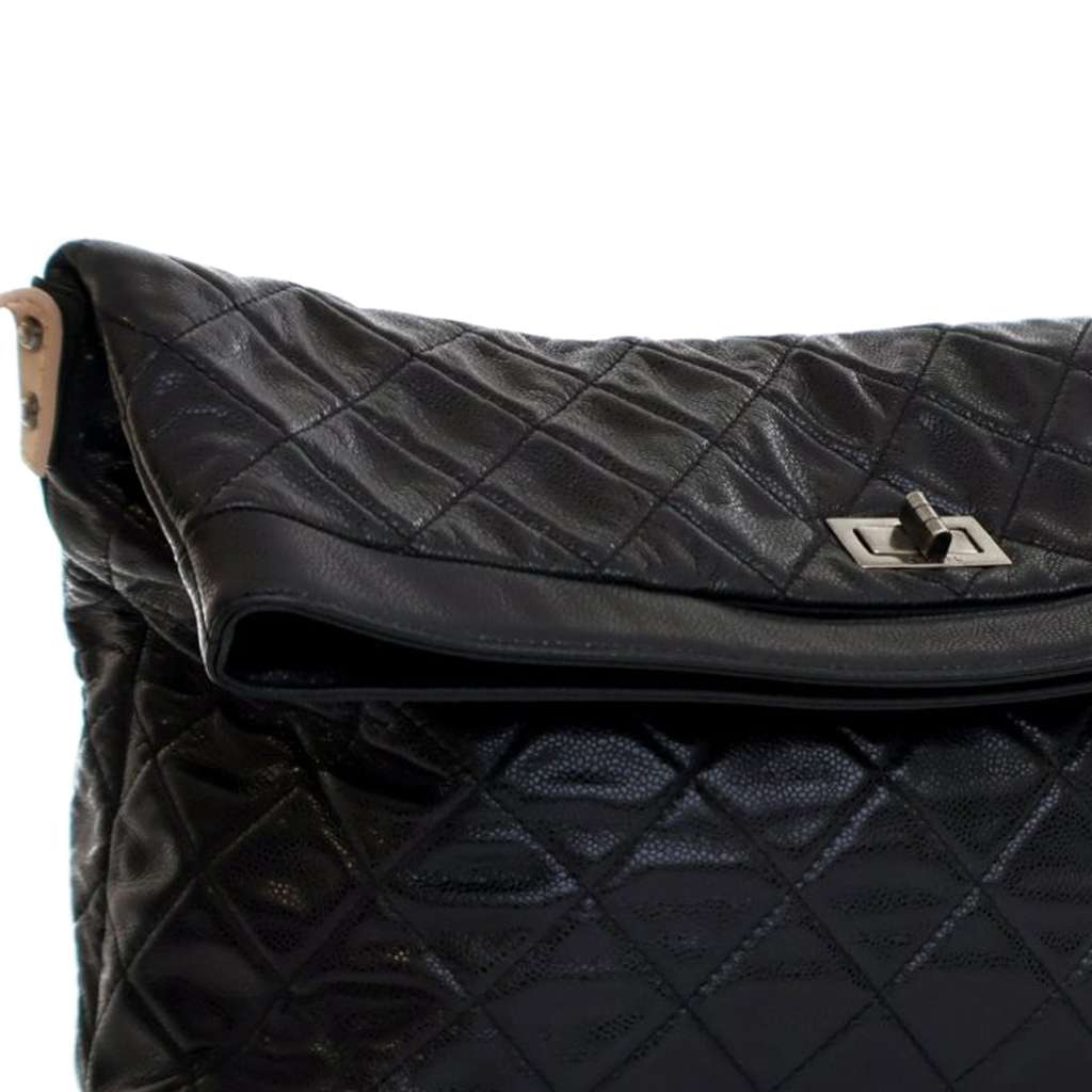 Chanel Reissue Quilted Caviar Messenger Flap - Detail 2