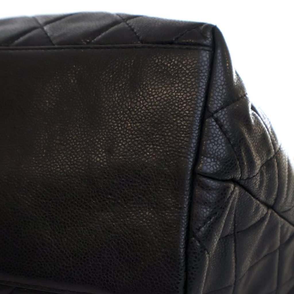 Chanel Reissue Quilted Caviar Messenger Flap - Image 11
