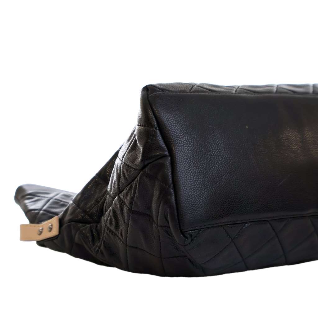 Chanel Reissue Quilted Caviar Messenger Flap - Image 12