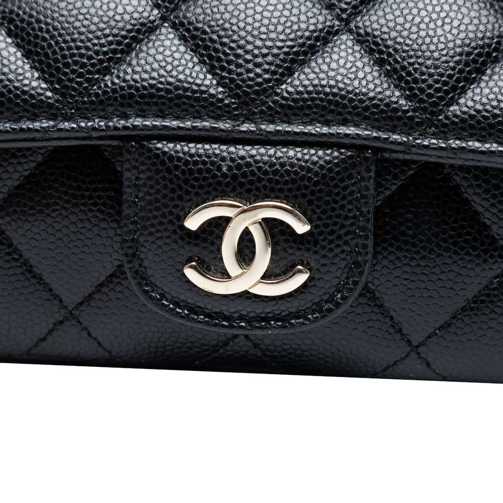 Chanel Caviar Sunglasses Case on Chain - Detail 1