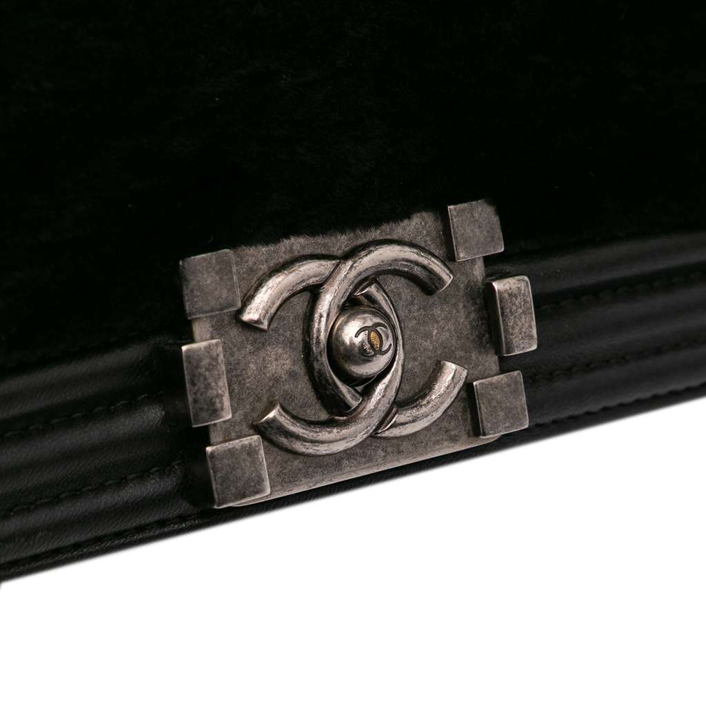 Chanel Shearling East West Boy Flap - Image 11