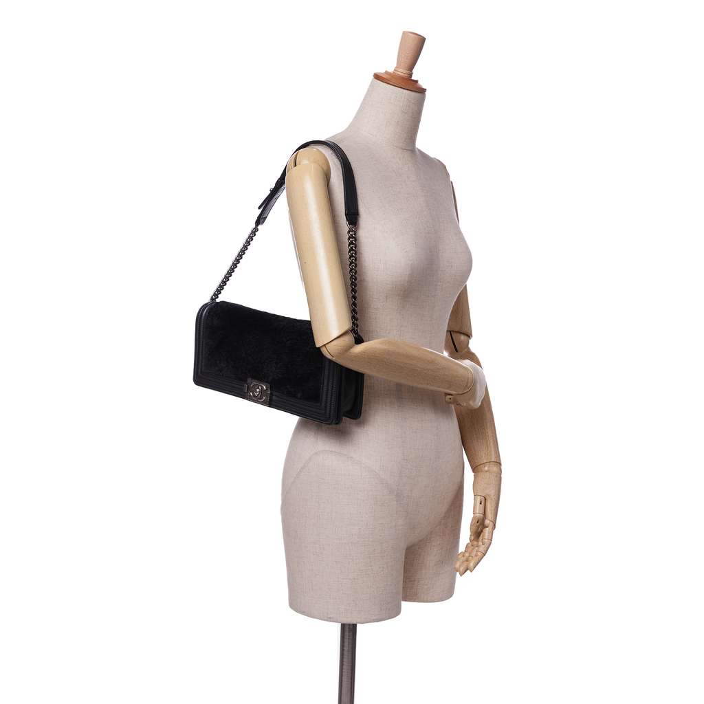 Chanel Shearling East West Boy Flap - Image 12