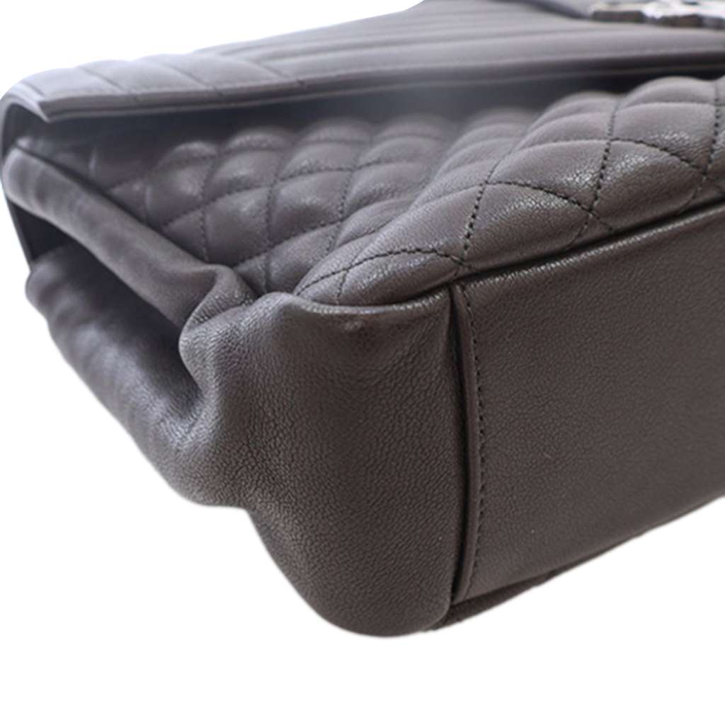 Saint Laurent Large Triquilt Leather Monogram Envelope Bag - Image 14