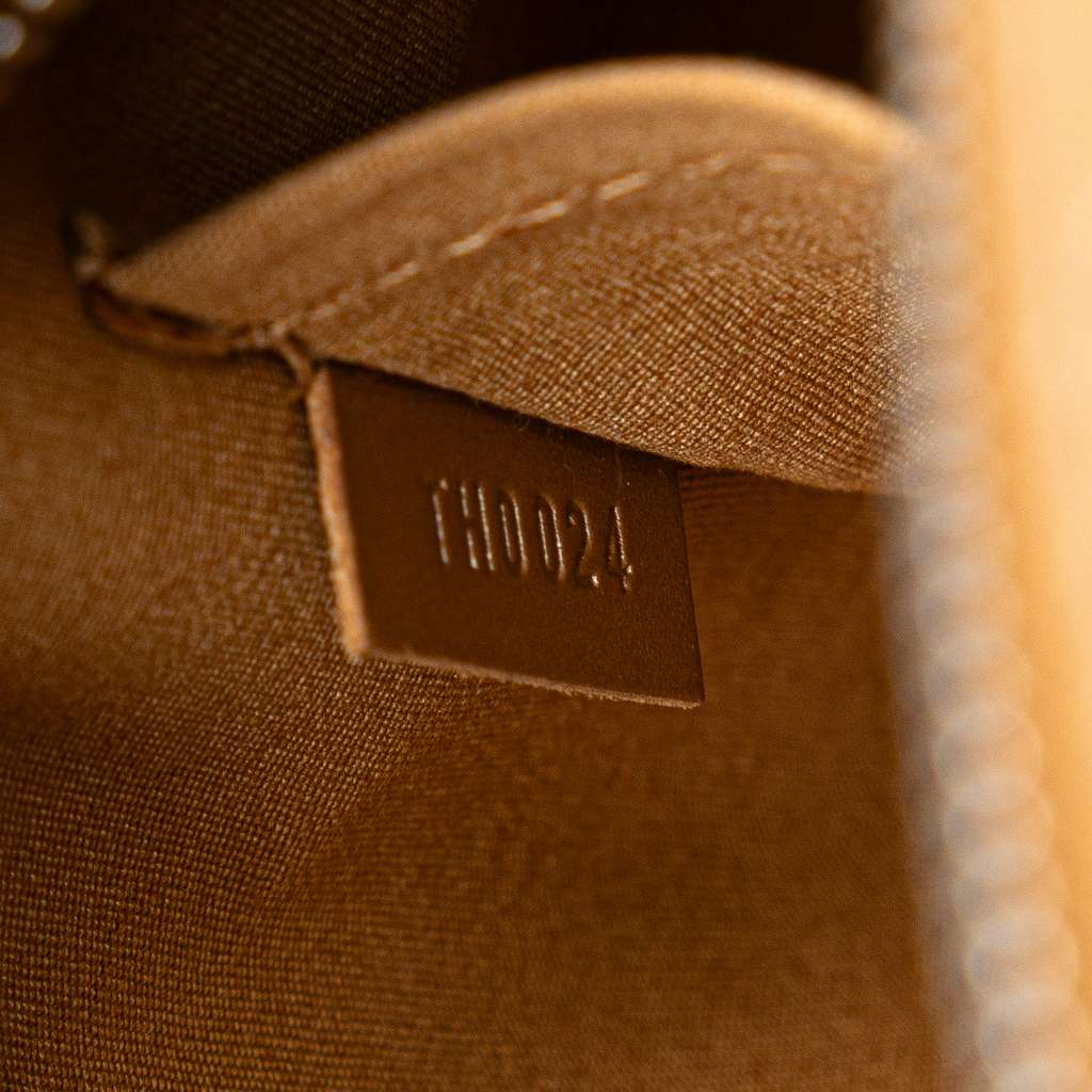 Louis Vuitton Monogram Mat Shelton - Detail 1