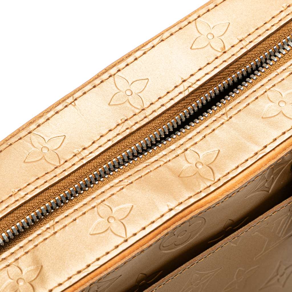 Louis Vuitton Monogram Mat Shelton - Image 11